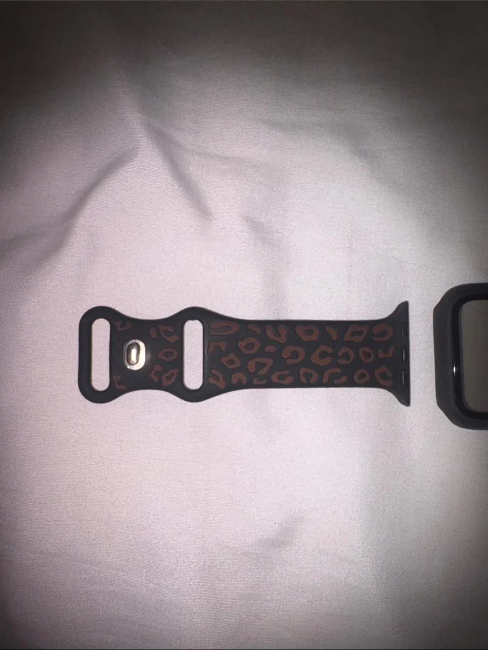 Stylish Leopard Print Silicone Watch Band with Protective Case 40mm
